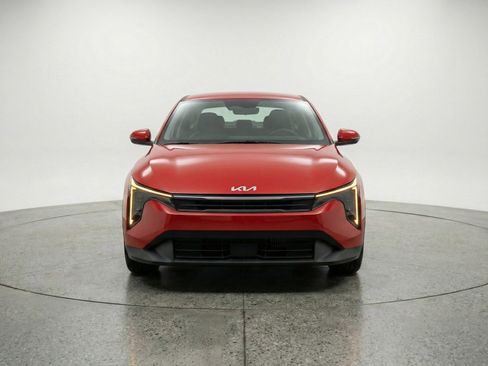 Used 2025 Kia K4 FWD image 2