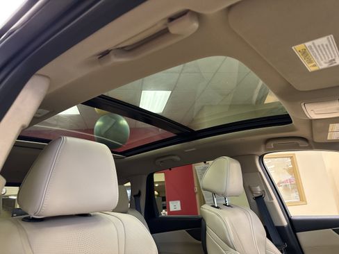 Used 2023 Acura MDX SH-AWD w/ Advance Package image 30