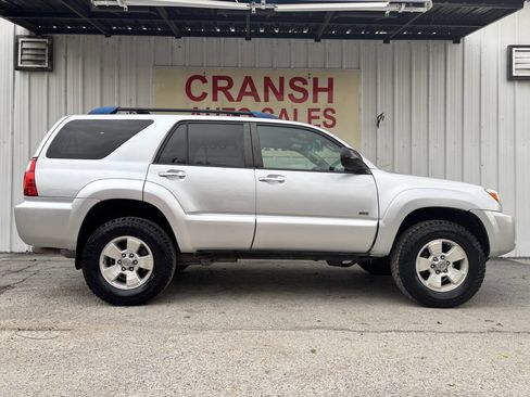 Used 2007 Toyota 4Runner SR5 image 2