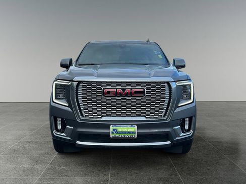 Used 2021 GMC Yukon Denali image 2