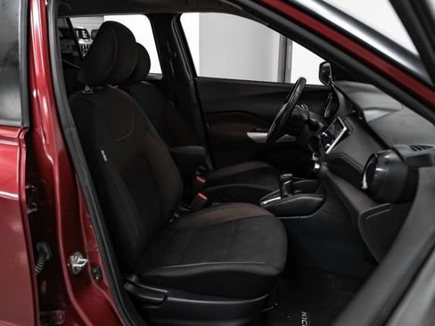Used 2020 Nissan Kicks SR w/ Exterior Package FWD image 31
