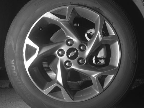 Used 2025 Chevrolet Trax LT image 13