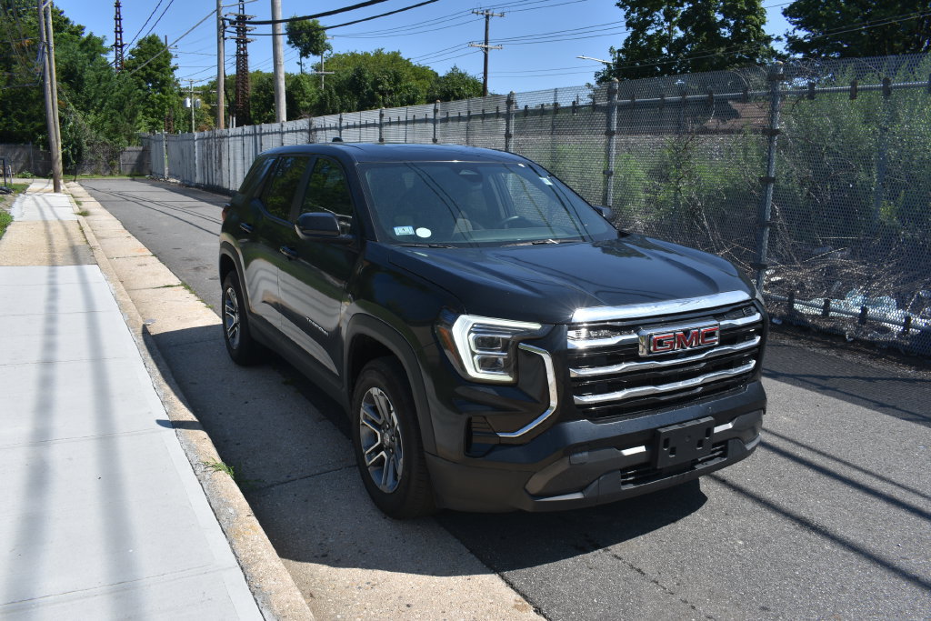 Used 2025 GMC Terrain Elevation AWD/4WD image 4