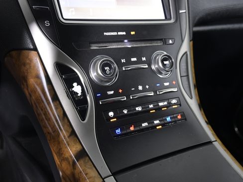 Used 2016 Lincoln MKX Reserve image 18