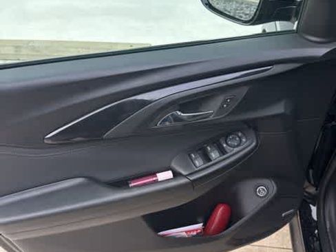 Used 2023 Chevrolet TrailBlazer RS w/ Sun and Liftgate Package image 12