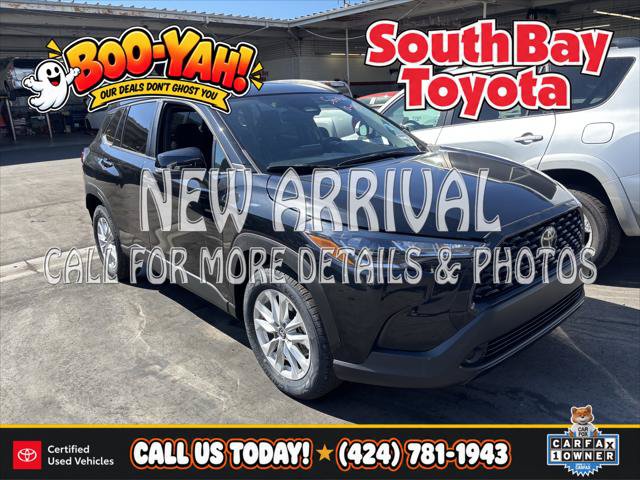 Certified 2025 Toyota Corolla Cross LE FWD image 1