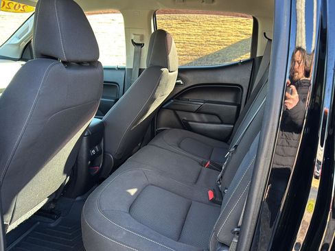 Used 2020 Chevrolet Colorado LT image 9