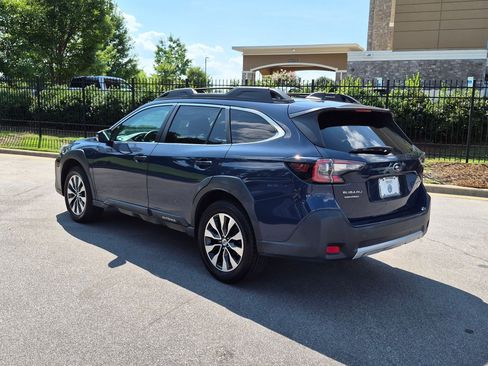 Used 2023 Subaru Outback Limited AWD/4WD image 5