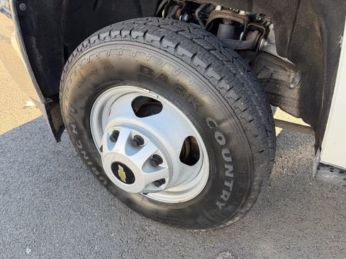 Used 2017 Chevrolet Silverado 3500 W/T image 22