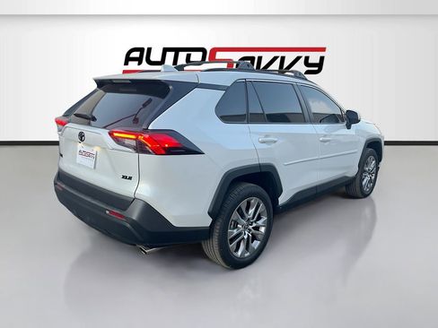 Used 2025 Toyota RAV4 XLE Premium w/ Weather Package FWD image 7