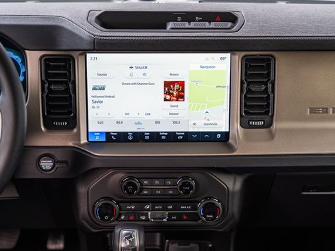 New 2025 Ford Bronco Outer Banks image 22