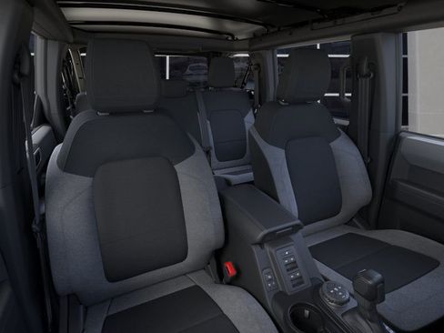 New 2025 Ford Bronco 4-Door image 10
