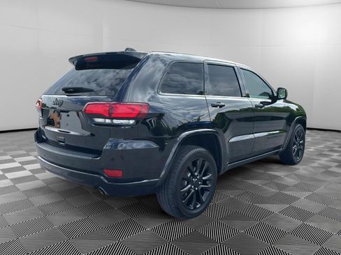 Used 2021 Jeep Grand Cherokee Laredo X AWD/4WD image 4