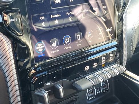 Used 2019 RAM 3500 Limited image 21