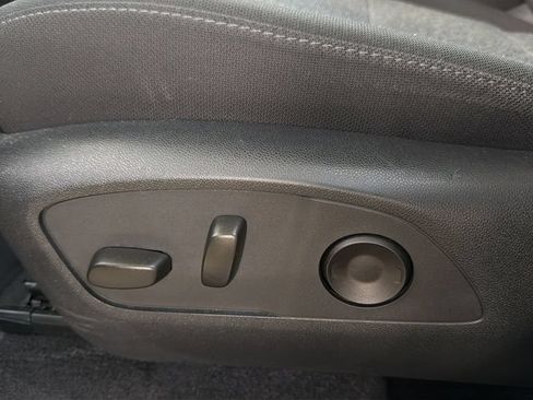 Used 2025 GMC Acadia Elevation FWD image 17