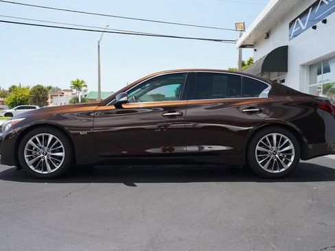 Used 2018 INFINITI Q50 Luxe w/ Sensory Package (Luxe) RWD image 4