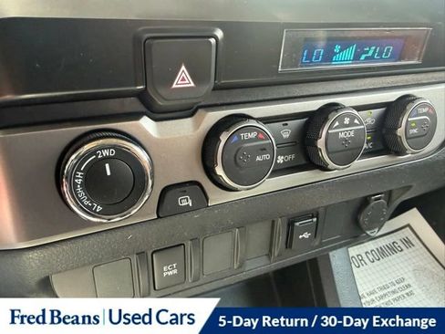 Used 2022 Toyota Tacoma SR5 AWD/4WD image 26