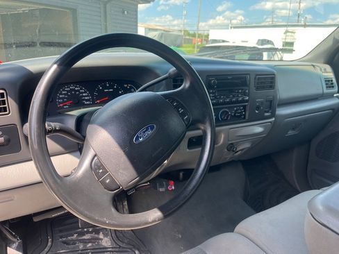 Used 2004 Ford F250 XL AWD/4WD image 8