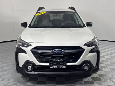 Used 2023 Subaru Outback Premium image 11