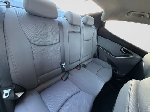 Used 2012 Hyundai Elantra GLS w/ Preferred Pkg 3 FWD image 18
