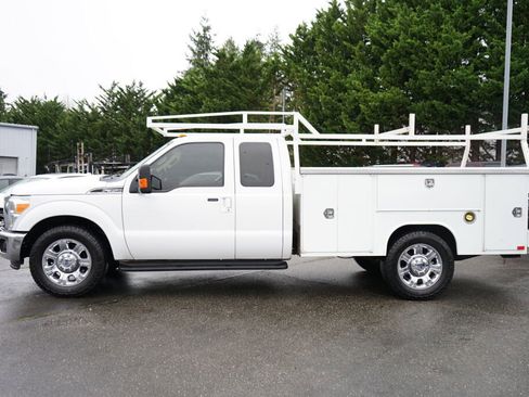 Used 2014 Ford F350 Lariat w/ Lariat Interior Package image 2
