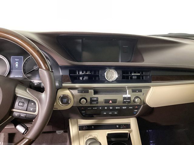 Used 2016 Lexus ES 350 w/ Premium Package w/Wood Trim FWD image 15