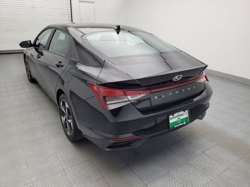 Used 2023 Hyundai Elantra SEL w/ Convenience Package FWD image 5