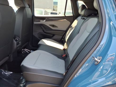 New 2025 Volkswagen Tiguan SE R-Line image 17