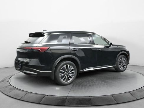 New 2026 INFINITI QX60 Luxe w/ Family Package image 7