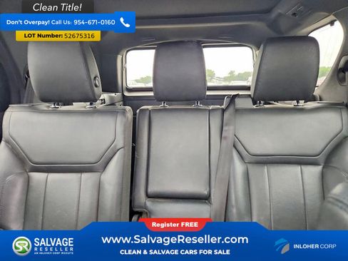 Used 2019 Land Rover Discovery SE AWD/4WD image 13