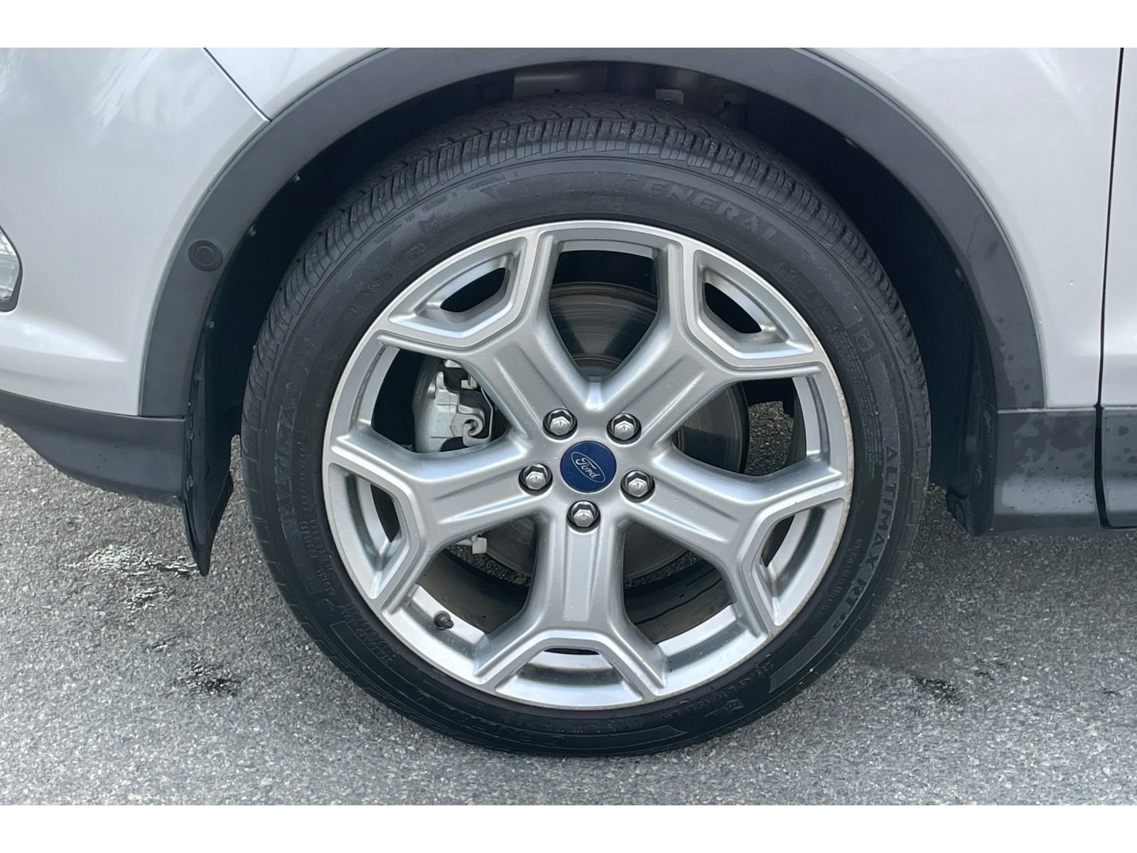 Used 2017 Ford Escape Titanium w/ Equipment Group 301A FWD image 9