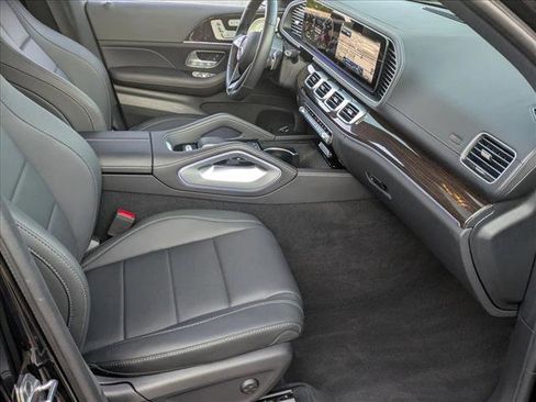 Used 2025 Mercedes-Benz GLS 450 4MATIC image 22