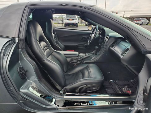 Used 2004 Chevrolet Corvette Coupe RWD image 46