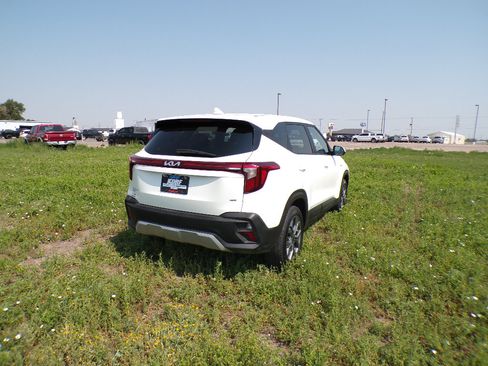 Used 2026 Kia Seltos LX AWD/4WD image 5