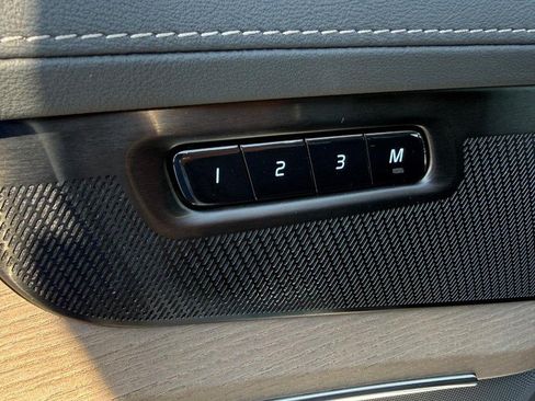 Certified 2026 Volvo XC90 B6 Plus AWD/4WD image 17