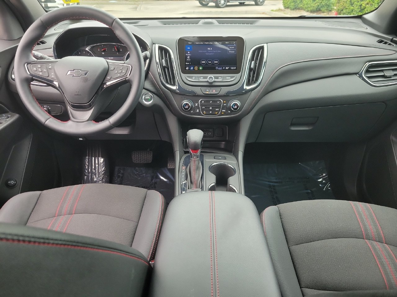 Certified 2024 Chevrolet Equinox RS FWD image 13