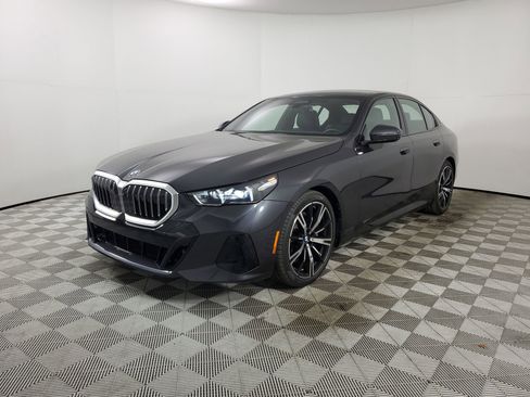 Used 2024 BMW 540i xDrive image 4