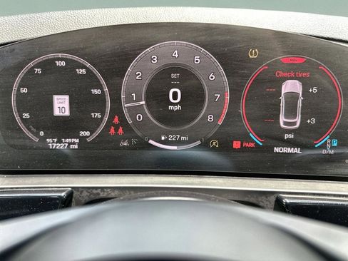 Used 2024 Porsche Cayenne S AWD/4WD image 24