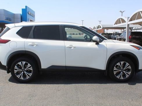 Used 2023 Nissan Rogue SV w/ SV Premium B Package AWD/4WD image 2