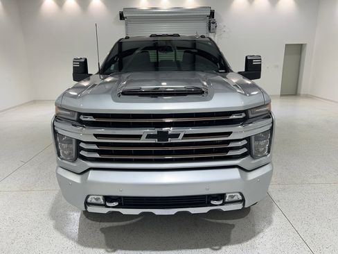 Used 2023 Chevrolet Silverado 2500 High Country w/ Technology Package image 7