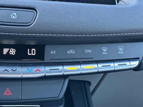 Certified 2023 Cadillac XT4 Luxury image 29