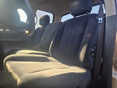 Used 2005 Dodge Ram 1500 Truck SLT image 10