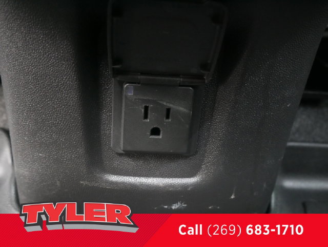 Used 2024 GMC Terrain SLT AWD/4WD image 47
