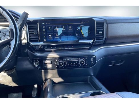 Used 2024 Chevrolet Silverado 3500 High Country w/ Technology Package image 7