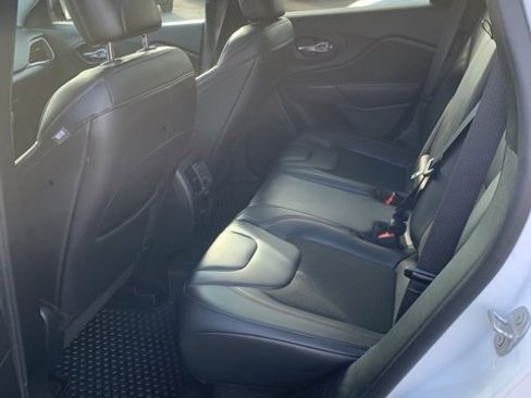 Used 2020 Jeep Cherokee Trailhawk w/ Comfort/Convenience Group image 10