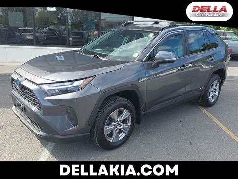 Used 2023 Toyota RAV4 XLE AWD/4WD image 1