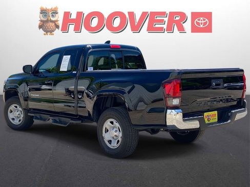 Used 2023 Toyota Tacoma SR5 RWD image 5