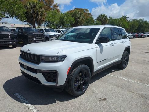 New 2026 Jeep Grand Cherokee Limited image 9