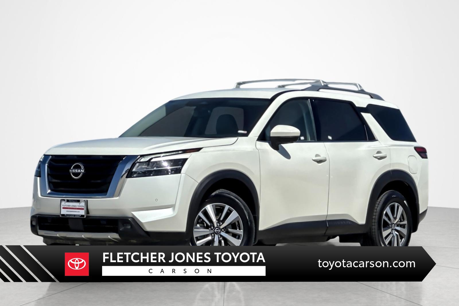 Used 2022 Nissan Pathfinder SL FWD image 1