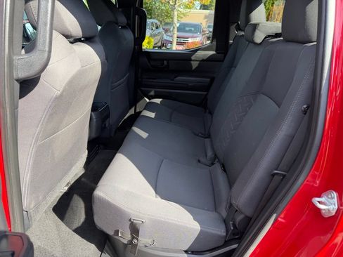 Certified 2025 Toyota Tacoma SR5 AWD/4WD image 17